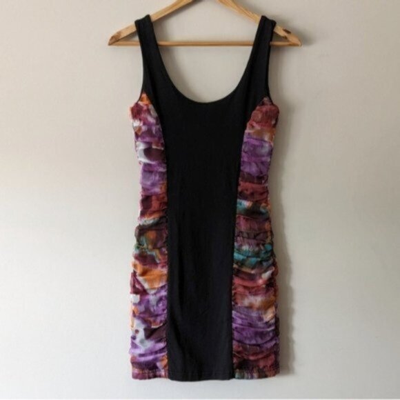 Minkpink multicoloured abstract print sleeveless bodycon mini dress - Picture 1 of 6